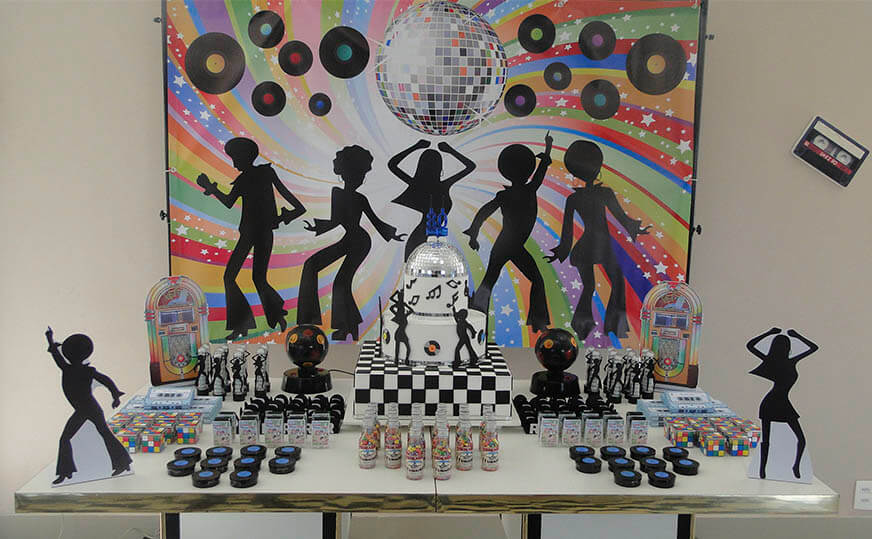 Decoração retrô para festa teen