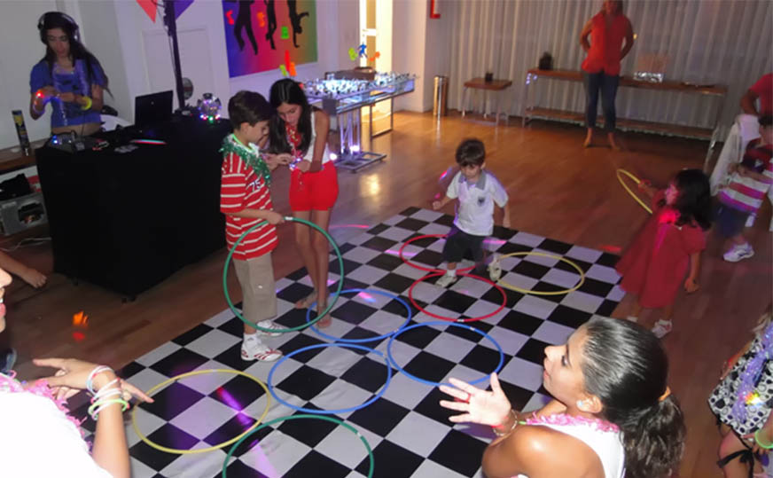 Brincadeiras festa Infantil